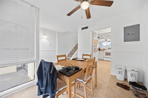 Condo in Boca Raton, Florida, 2 bedrooms  № 2003083 - photo 11