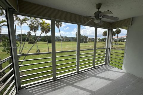 Condo in Pompano Beach, Florida, 3 bedrooms № 2029817