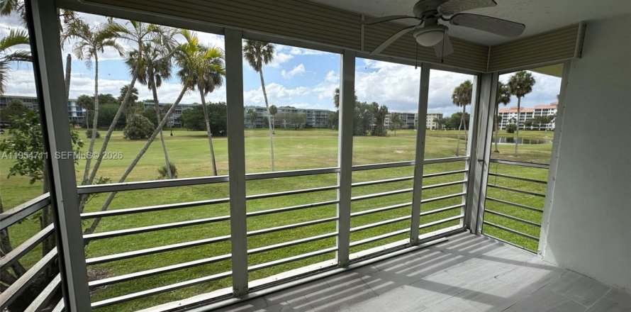 Condo in Pompano Beach, Florida, 3 bedrooms № 2029817