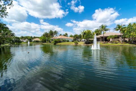 Casa en venta en Plantation, Florida, 5 dormitorios, 398.74 m2 № 2076596 - foto 17