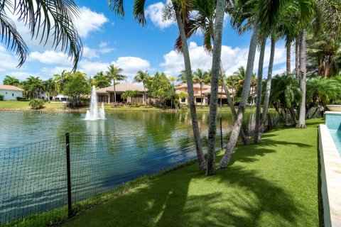 Casa en venta en Plantation, Florida, 5 dormitorios, 398.74 m2 № 2076596 - foto 20