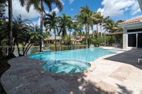 Casa en venta en Plantation, Florida, 5 dormitorios, 398.74 m2 № 2076596 - foto 7