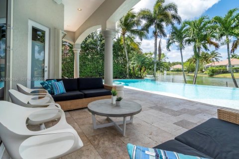 Casa en venta en Plantation, Florida, 5 dormitorios, 398.74 m2 № 2076596 - foto 15
