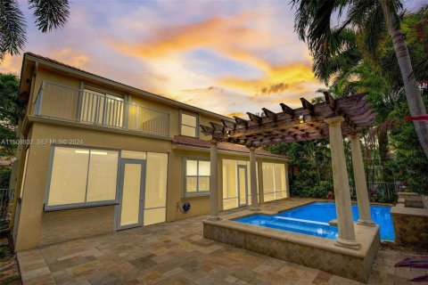 Villa ou maison à vendre à Coconut Creek, Floride: 5 chambres, 292.64 m2 № 2394750 - photo 3