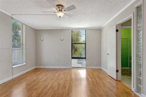 Condo in Davie, Florida, 2 bedrooms  № 1819805 - photo 27