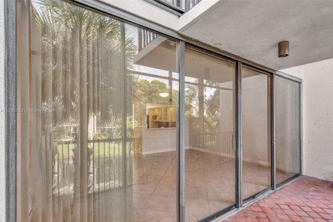 Condo in Davie, Florida, 2 bedrooms  № 1819805 - photo 20