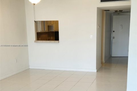 Copropriété à vendre à Aventura, Floride: 1 chambre, 84.82 m2 № 1862703 - photo 2