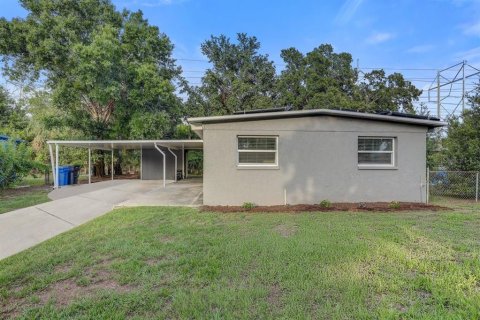 House in Tampa, Florida 3 bedrooms, 109.25 sq.m. № 1774621 - photo 1