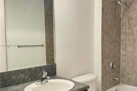 Купить кондоминиум в Майами, Флорида 2 спальни, 98.48м2, № 1995655 - фото 26