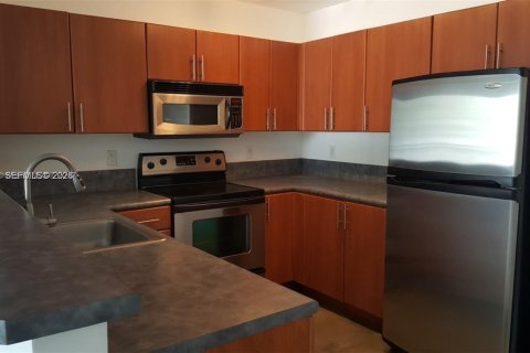 Купить кондоминиум в Майами, Флорида 2 спальни, 98.48м2, № 1995655 - фото 7