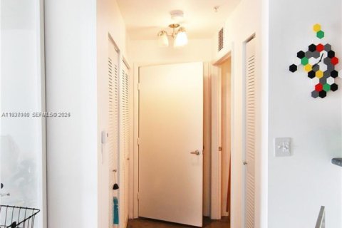 Купить кондоминиум в Майами, Флорида 2 спальни, 98.48м2, № 1995655 - фото 22