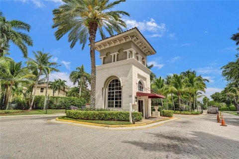 Casa en venta en Miramar, Florida, 5 dormitorios, 290.13 m2 № 1993740 - foto 4