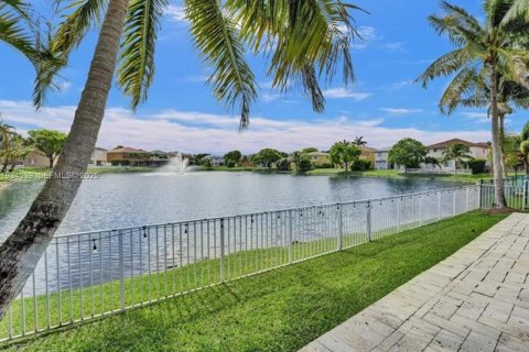 Casa en venta en Miramar, Florida, 5 dormitorios, 290.13 m2 № 1993740 - foto 26