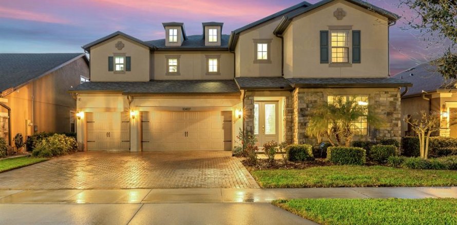 House in Riverview, Florida 4 bedrooms, 426.98 sq.m. № 2094252