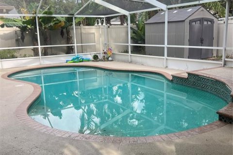 House in Tampa, Florida 4 bedrooms, 170.1 sq.m. № 1877463 - photo 2