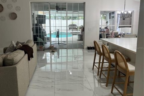 House in Tampa, Florida 4 bedrooms, 170.1 sq.m. № 1877463 - photo 7