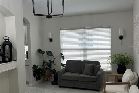 House in Tampa, Florida 4 bedrooms, 170.1 sq.m. № 1877463 - photo 9