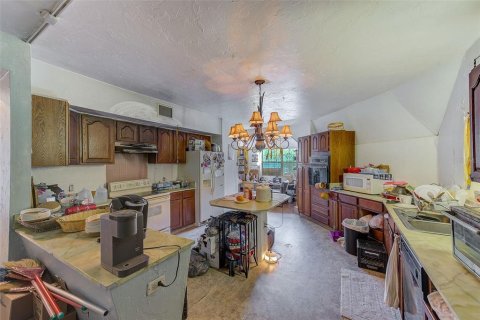 House in Palmetto, Florida 4 bedrooms, 192.49 sq.m. № 1558821 - photo 8