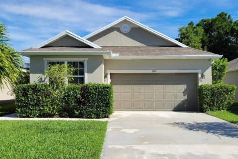 House in Port St. Lucie, Florida 3 bedrooms, 176.51 sq.m. № 2082937