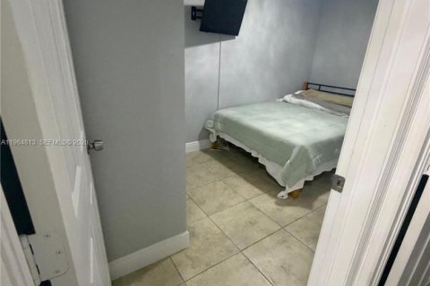 Снять в аренду кондоминиум в Майами, Флорида 3 спальни, 95.32м2, № 2081148 - фото 17