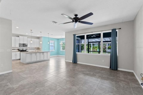 House in Ocoee, Florida 4 bedrooms, 251.95 sq.m. № 2129515 - photo 10