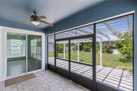 House in Ocoee, Florida 4 bedrooms, 251.95 sq.m. № 2129515 - photo 25
