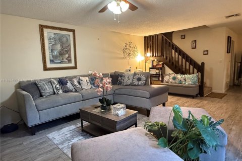 Купить таунхаус в Норт-Лодердейл, Флорида 3 спальни, 132.11м2, № 1947561 - фото 2