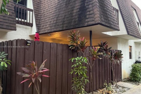 Купить таунхаус в Норт-Лодердейл, Флорида 3 спальни, 132.11м2, № 1947561 - фото 21