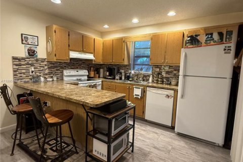 Купить таунхаус в Норт-Лодердейл, Флорида 3 спальни, 132.11м2, № 1947561 - фото 6