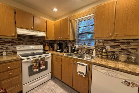 Купить таунхаус в Норт-Лодердейл, Флорида 3 спальни, 132.11м2, № 1947561 - фото 4