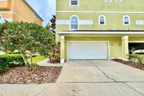 Adosado en Tarpon Springs, Florida 3 dormitorios, 166.57 m2 № 2151008