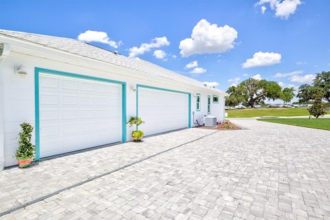 Villa ou maison à vendre à Lady Lake, Floride: 3 chambres, 207.54 m2 № 2333837 - photo 23