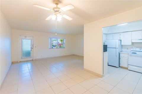 Condo in Delray Beach, Florida, 1 bedroom  № 1427030 - photo 25