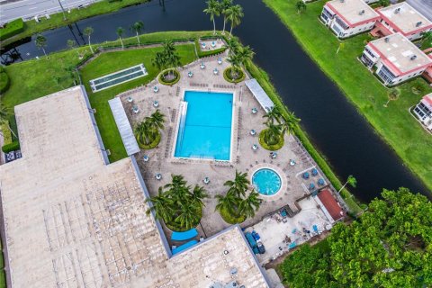 Condo in Delray Beach, Florida, 1 bedroom  № 1427030 - photo 17