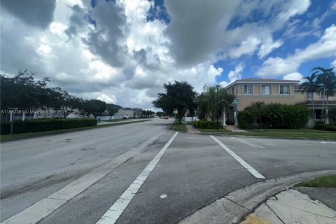 Купить виллу или дом в Хомстед, Флорида 6 спален, 341.69м2, № 1979121 - фото 30