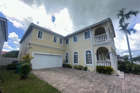 Купить виллу или дом в Хомстед, Флорида 6 спален, 341.69м2, № 1979121 - фото 3