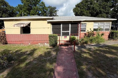 House in Clearwater, Florida 3 bedrooms, 122.07 sq.m. № 2200761