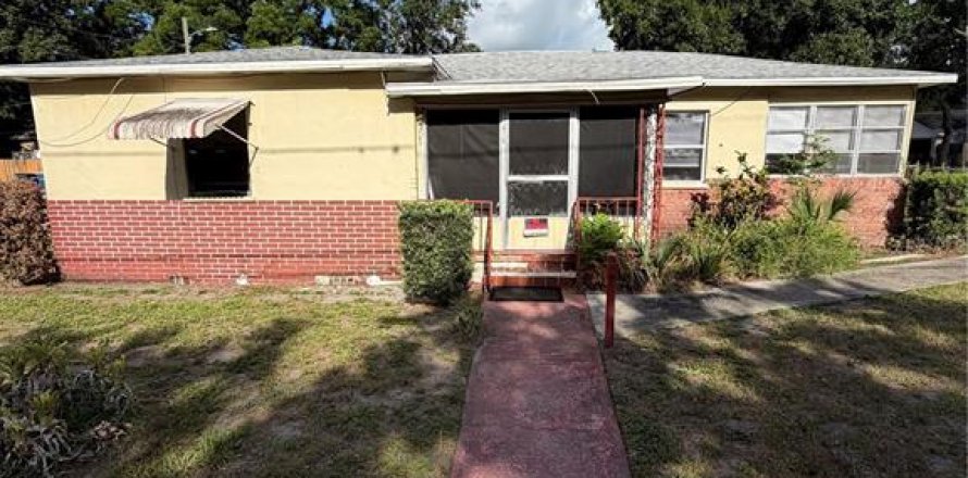 House in Clearwater, Florida 3 bedrooms, 122.07 sq.m. № 2200761