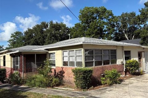 House in Clearwater, Florida 3 bedrooms, 122.07 sq.m. № 2200761 - photo 2