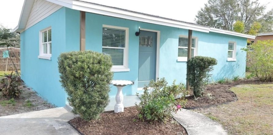 House in Lakeland, Florida 3 bedrooms, 80.27 sq.m. № 1917777
