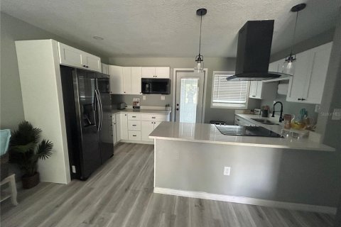 House in Lakeland, Florida 3 bedrooms, 80.27 sq.m. № 1917777 - photo 10