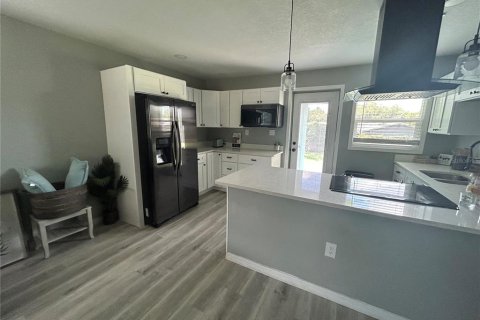 House in Lakeland, Florida 3 bedrooms, 80.27 sq.m. № 1917777 - photo 18