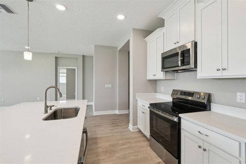 Casa en venta en Spring Hill, Florida, 4 dormitorios, 263.38 m2 № 1515282 - foto 14