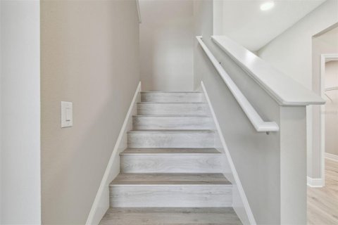 Casa en venta en Spring Hill, Florida, 4 dormitorios, 263.38 m2 № 1515282 - foto 30