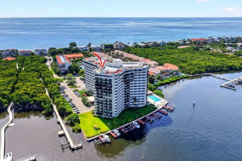 Condo in Highland Beach, Florida, 2 bedrooms  № 2262455