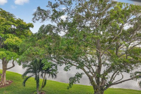 Condo in Deerfield Beach, Florida, 1 bedroom № 2246227 - photo 28