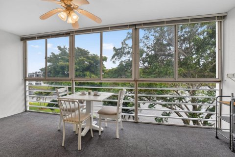 Condo in Deerfield Beach, Florida, 1 bedroom № 2246227 - photo 19