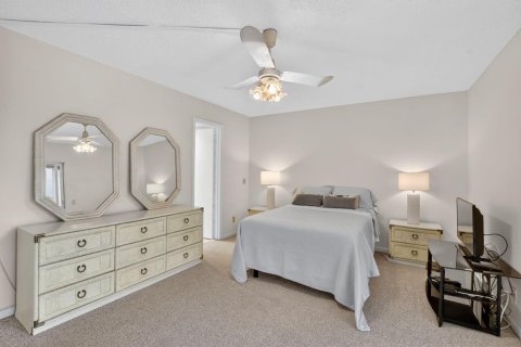 Condo in Deerfield Beach, Florida, 1 bedroom № 2246227 - photo 14