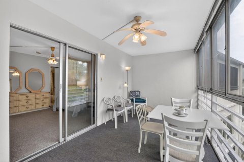 Condo in Deerfield Beach, Florida, 1 bedroom № 2246227 - photo 22