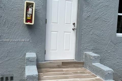 Appartement à louer à Miami, Floride: 2 chambres, 218.69 m2 № 1877917 - photo 7